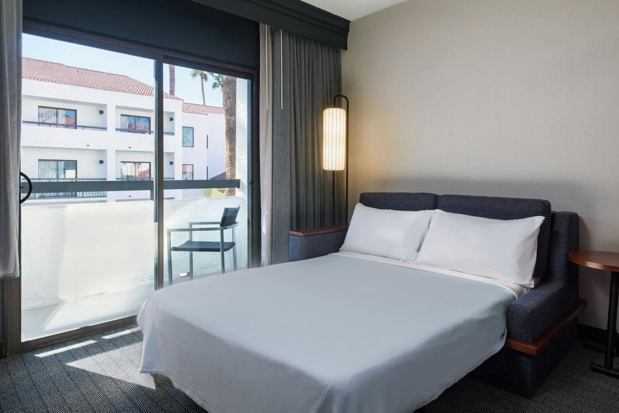 Courtyard By Marriott Phoenix North Dış mekan fotoğraf